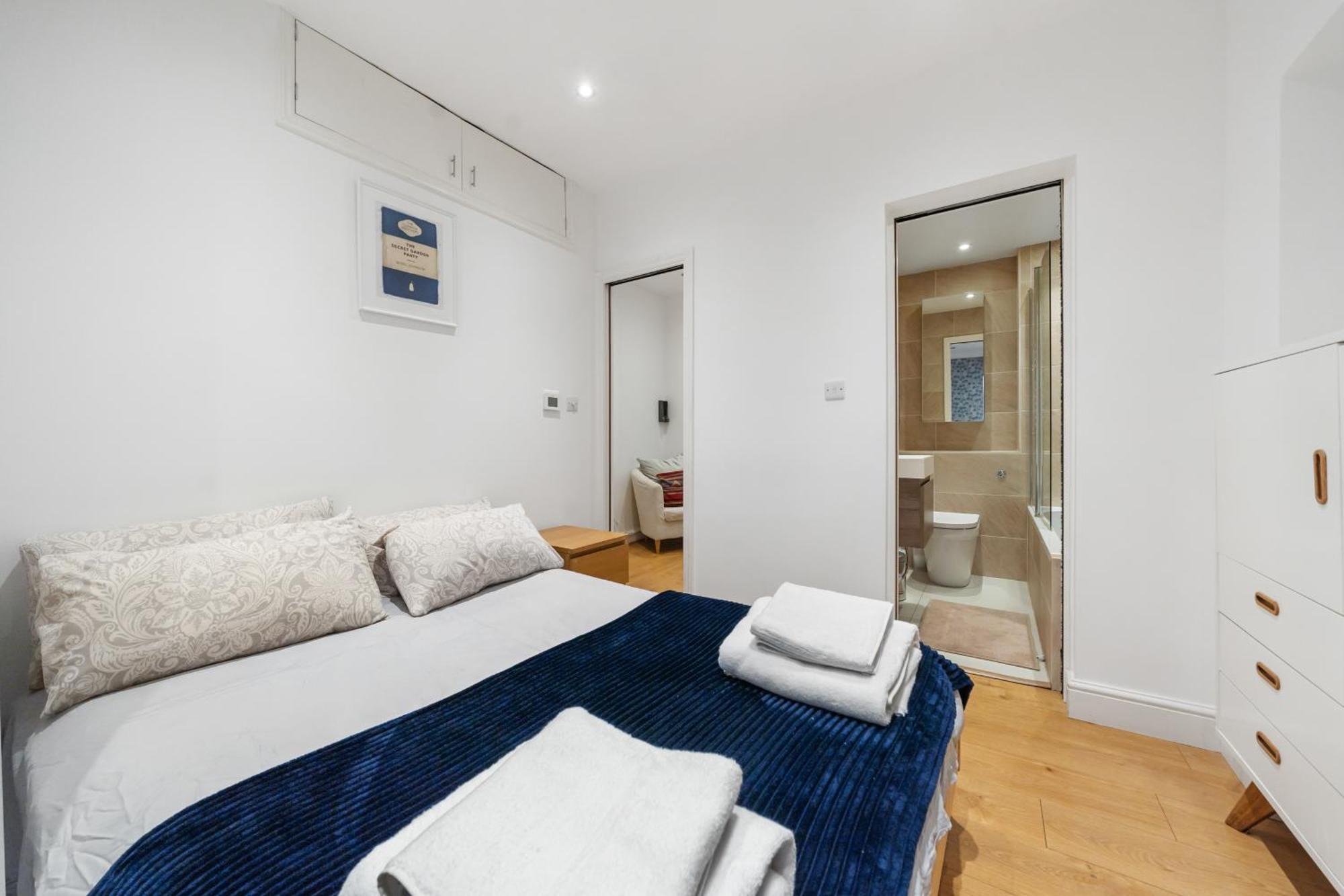 Holland Park Flat, 2bed 2bath, Breakfast, Lgf Apartamento